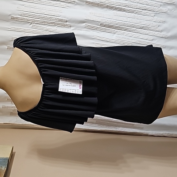 Lularoe Alana Flounce Top! NWT! - Picture 6 of 8